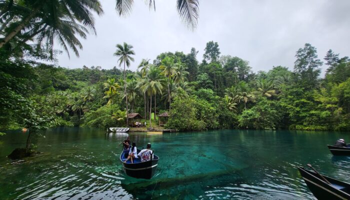 Ini Dia Danau Paisupok di Sulteng, Danau Paling Bersih dan Terjernih di Indonesia