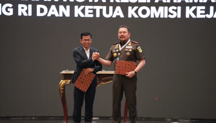 Jaksa Agung,Ketua Komisi Kejaksaan Tandatangani Nota Kesepahaman Baru Sinergi dan Penguatan Kelembagaan