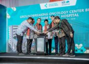 Bobby Nasution Dampingi Wamenkes Groundbreaking Oncology Center Building Adam Malik Hospital