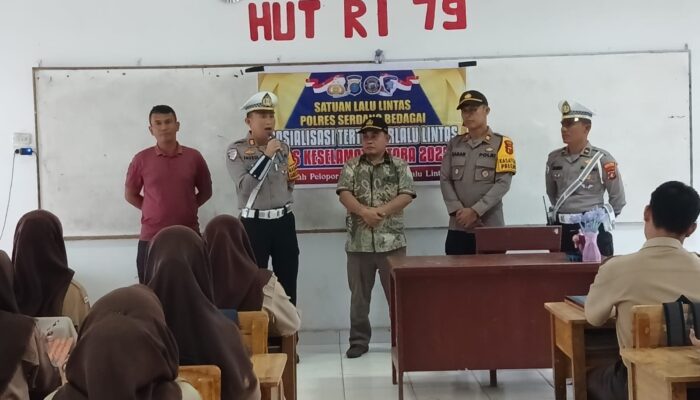 Sat Lantas Polres Serdang Bedagai Laksanakan Giat Police Go To School di SMA Negeri 1 Sei Rampah, Ini Pesan Kasat Lantas AKP Fauzul Arasy