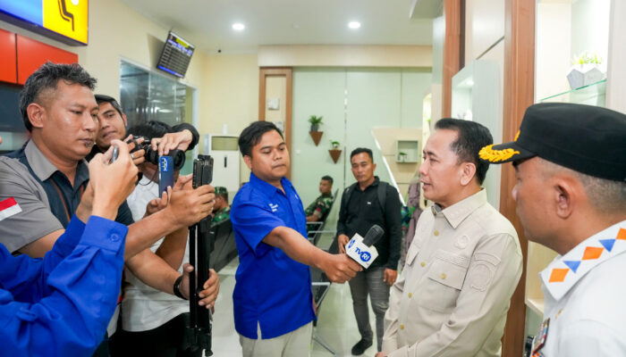 Pj Gubernur Sumut Agus Fatoni Hadiri Peresmian Penerbangan Domestik Perdana dari Bandara Gatot Subroto Way Kanan