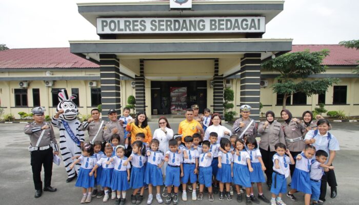 Polisi Sahabat Anak: Menanamkan Kesadaran Lalu Lintas Sejak Dini, Sekolah Santo Yoseph Sei Rampah Kunjungi Polres Sergai