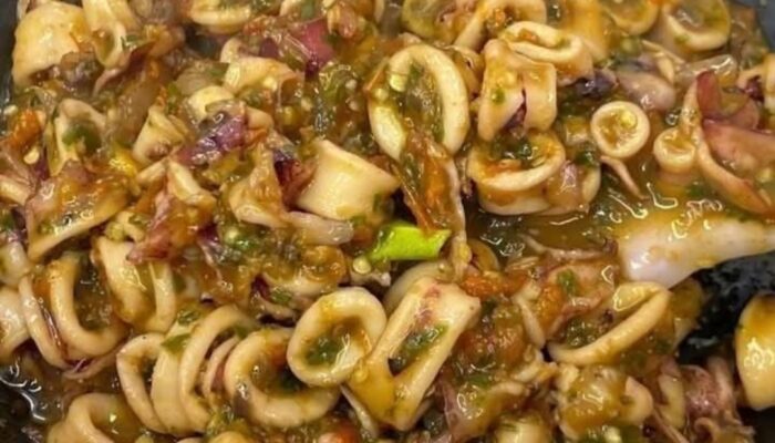 Resep Sambal Cumi Cabe Hijau, Pedas Gurih yang Menggoda Selera