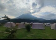 Menikmati Keindahan Gunung Sinabung dari Taman Wisata Enjoi di Karo