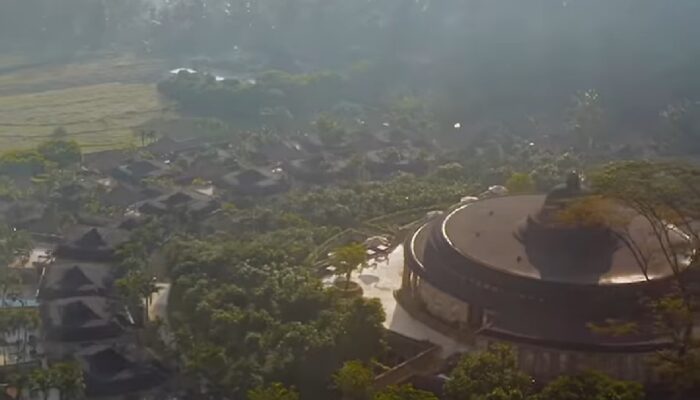 Menyelami Keindahan Alam dan Sejarah: Pengalaman Mewah Menginap di Amanjiwo, Resor yang Menghadap Candi Borobudur dan Sawah Bertingkat Jawa Tengah”