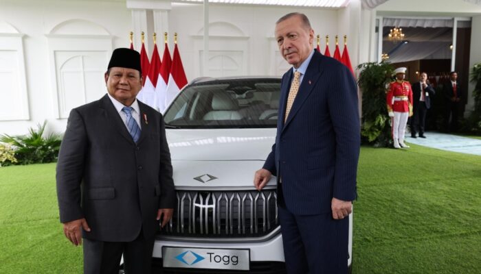 Erdogan Hadiahkan Mobil Listrik Togg T10X untuk Indonesia, Prabowo Balas dengan Senjata Pindad dan Keris Bali