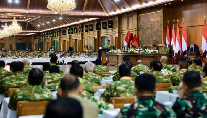 Prabowo di Retret Akmil Magelang: Kepala Daerah Harus Bersatu Sebagai Keluarga Besar Indonesia
