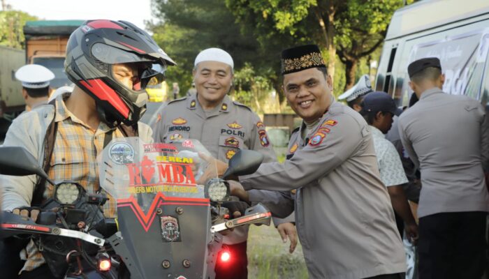 Kapolres Sergai Berbagi Takjil di Bulan Ramadhan: Wujud Syukur dan Kepedulian Polri kepada Masyarakat