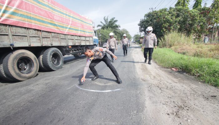 Kapolres Sergai Cek Jalan Berlubang Jelang Operasi Ketupat 2025: Pastikan Keamanan Pemudik