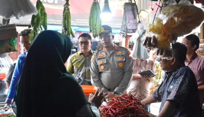 Kapolres Labusel dan Forkopimda Sidak Pasar, Pastikan Harga dan Stok Bahan Pokok Aman Jelang Lebaran