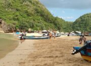Pesona Pantai Ngrenehan: Surga Nelayan dan Pasar Ikan Segar di Gunungkidul