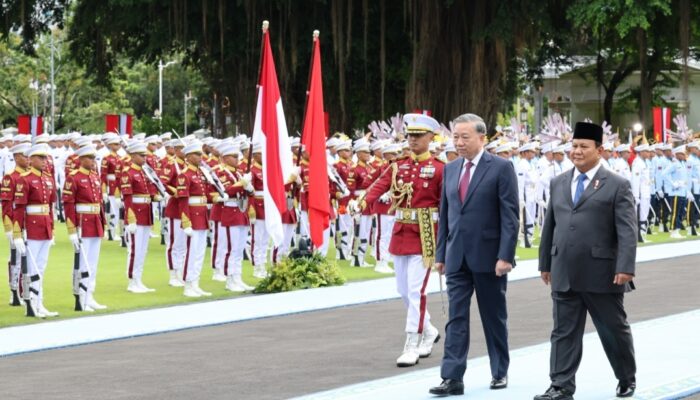 Prabowo Sambut Sekjen PKV Vietnam Tô Lâm dengan Upacara Megah di Istana Merdeka