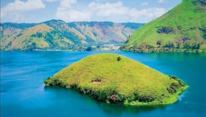 Pulau Tulas: Permata Tersembunyi di Danau Toba yang Masih Alami