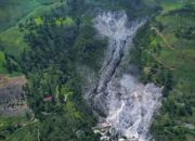 Menikmati Keindahan dan Keajaiban Air Panas Pusuk Buhit di Danau Toba