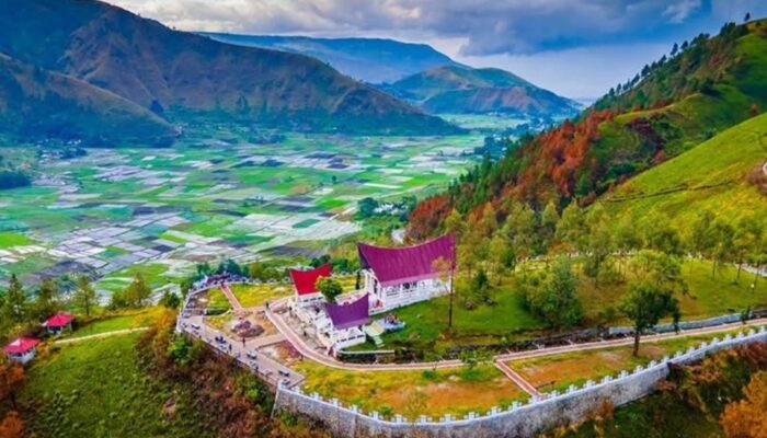 Pusuk Buhit: Jejak Sejarah dan Keindahan Alam di Sianjur Mula Mula, Danau Toba