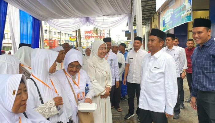 Semangat Spiritual di Tanah Bertuah: Bupati Sergai Lepas Jamaah Manasik Haji Akbar Bank Sumut Cabang Sei Rampah