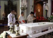 Prabowo Melayat Uskup Emeritus Mgr. Petrus Turang, Kenang Dedikasinya untuk Rakyat Kecil