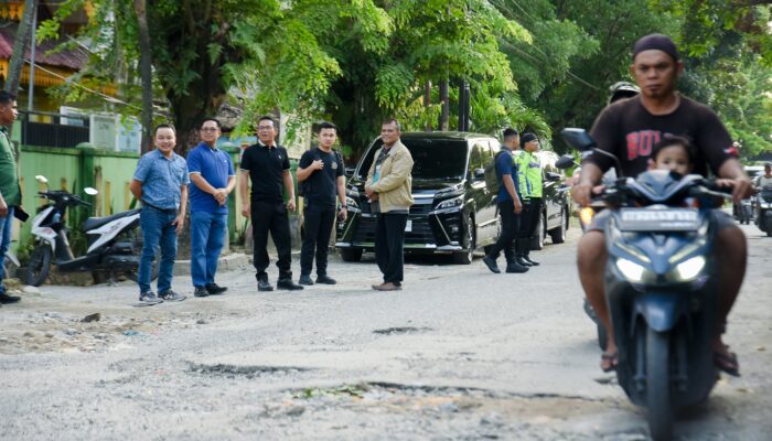 Rusak Parah, Wakil Wali Kota Medan Zakiyuddin Tinjau Jalan Setiabudi Baru Helvetia Timur