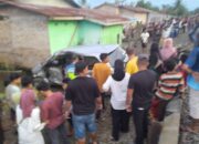 Mobil Tertabrak Kerata Api, Satu Tewas dan Empat Luka-Luka