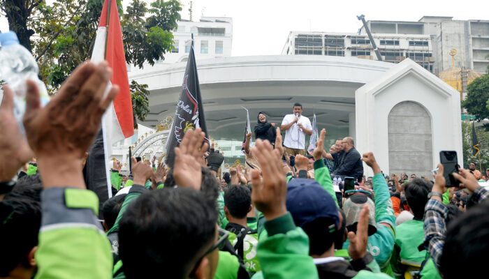 Ribuan Driver Ojol Gelar Aksi Demo, Gubernur Bobby Nasution Temui dan Dengarkan Keluhan