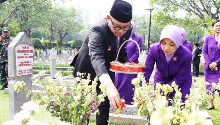 Gubernur Lemhannas RI Pimpin Ziarah Peringatan HUT ke-60 di TMP Kalibata, Kenang Jasa Pahlawan, Rawat Semangat Kebangsaan