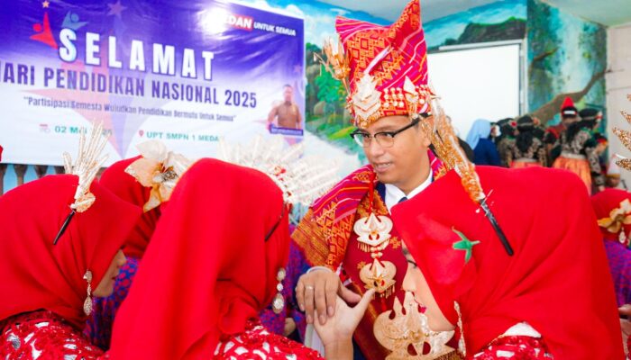 Pimpin Upacara Hardiknas, Rico Waas: Pendidikan Hak Asasi dan Sipil Setiap Insan