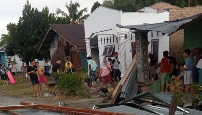 Puting Beliung Terjang Empat Kecamatan di Sergai, 123 Rumah Rusak