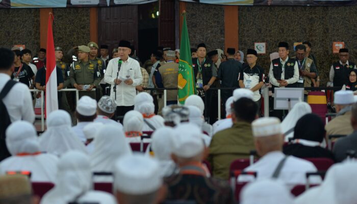 Sambut Kepulangan Jemaah Haji Kloter I Asal Kota Padangsidimpuan, Pj Sekdaprov Sumut: Semoga Jadi Haji yang Mabrur