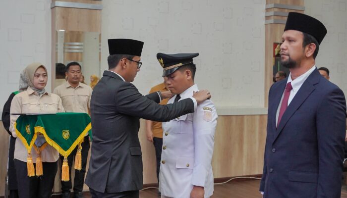 Pertama Kali, Rico Waas Lantik 4 Pejabat Administrator