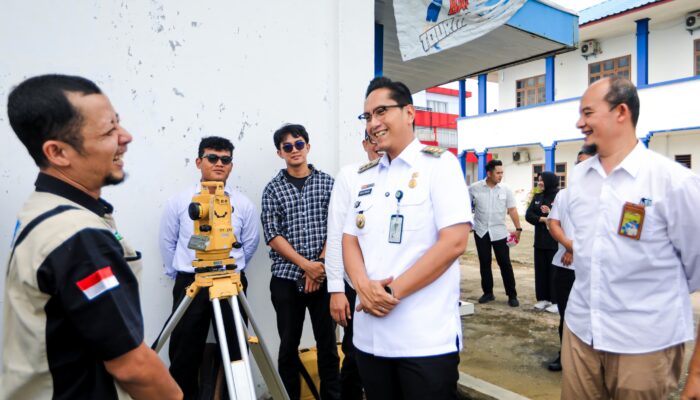 Buka Pelatihan Berbasis Kompetensi, Rico Waas: Sarana untuk Menambah Skill Bagi Pencari Kerja dan Reduksi Pengangguran