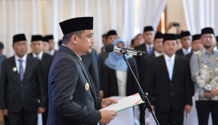 Lantik Enam Pejabat Eselon II, Gubernur Sumut Bobby Nasution Kembali Tekankan Soal Loyalitas