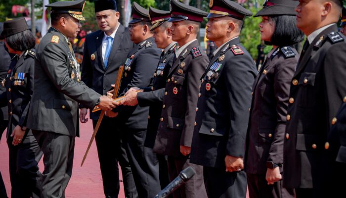 Polda Sumut Berikan Penghargaan Kepada 56 Personel Berprestasi, Meriahkan HUT Bhayangkara ke-79
