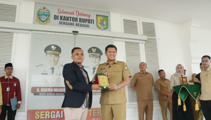 Wabup Sergai Lepas 192 Mahasiswa STAI Al-Hikmah Tebing Tinggi untuk KKL: Dorong Peran Mahasiswa sebagai Agen Perubahan di Desa