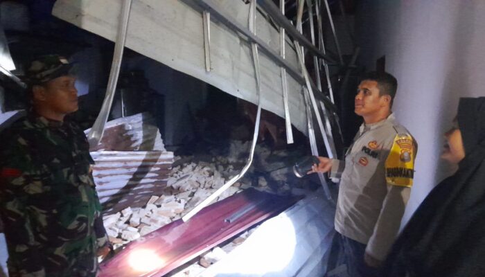 Polsek Firdaus Gerak Cepat Tinjau Lokasi Bencana Puting Beliung, 34 Rumah Rusak dan 2 Warga Luka