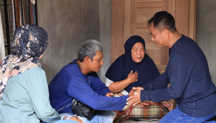 Bupati Sergai Tinjau Lokasi Puting Beliung, Salurkan Bantuan Tanggap Darurat untuk Korban