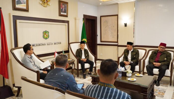 Wujudkan Masjid sebagai Pusat Kegiatan Keagamaan dan Sosial, Rico Waas Ajak DMI Bersinergi