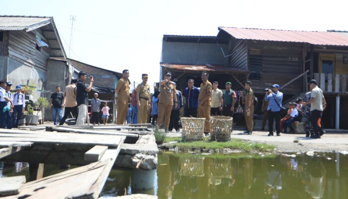 Tinjau Kampung Nelayan Indah Medan Labuhan, Rico Waas Langsung Sikapi Keluhan Warga Soal Air dan Infrastruktur