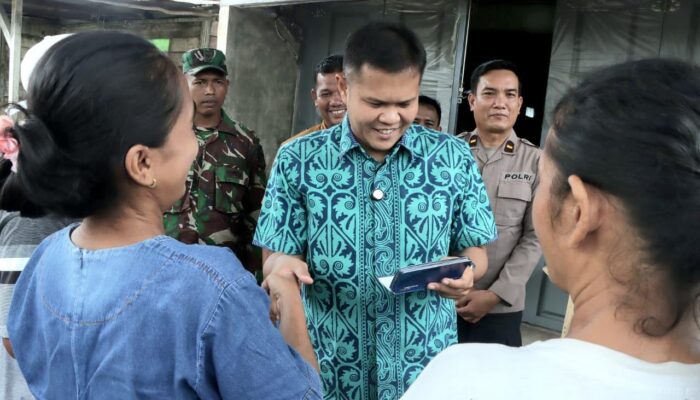 Air Mata Haru di Tanjung Beringin, Wabup Sergai Serahkan Bantuan Kemensos untuk Korban Puting Beliung