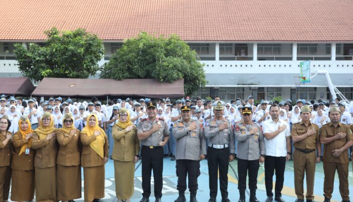 Kapolda Sumut Tanamkan Semangat Anti Tawuran dan Anti Narkoba di SMA Negeri 1 Medan