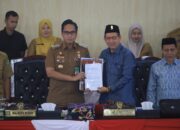 Wali Kota Rico Waas dan DPRD Tandatangani PAPBD Kota Medan 2025, Pendapatan Daerah Rp 6,96 Triliun