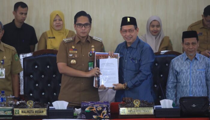 Wali Kota Rico Waas dan DPRD Tandatangani PAPBD Kota Medan 2025, Pendapatan Daerah Rp 6,96 Triliun