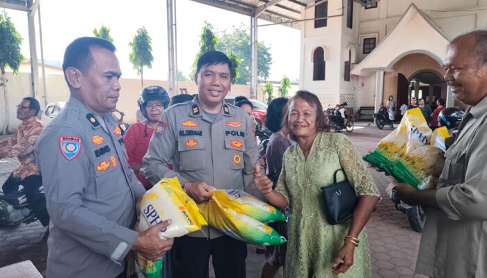 Polda Sumut Gelar Gerakan Pangan Murah di Gereja GBKP Bangun Mulia, Warga Antusias Dapatkan Beras Murah
