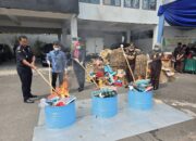 Kejari Kota Semarang Musnahkan Ribuan Barang Bukti, Termasuk 19 Ribu Botol Miras dan 30 Ribu Pil Terlarang