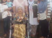 Tersentuh Melihat Nenek Lumpuh di Serdang Bedagai, Yayasan Cahaya Hati Kemanusiaan Serahkan Kursi Roda dan Sembako