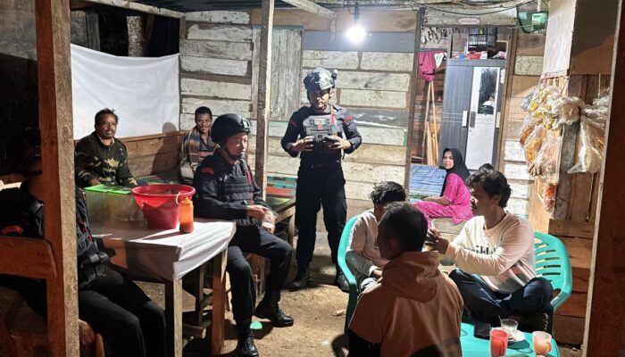 Brimob Hadir di Tengah Masyarakat: Patroli Dialogis Ciptakan Rasa Aman di Tapanuli Selatan