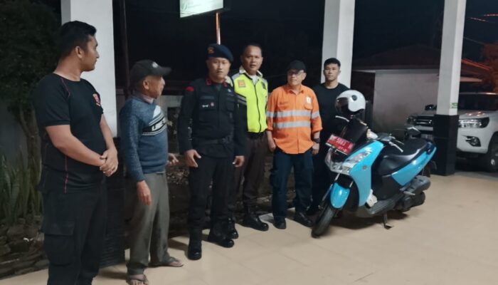 Brimob Polda Sumut Tunjukkan Jiwa Kemanusiaan, Evakuasi Ibu Bidan Korban Laka di Tapanuli Selatan