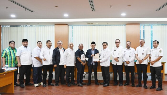 Pemprov Sumut Serahkan Rancangan KUA-PPAS APBD 2026 ke DPRD