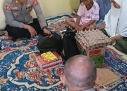 Polsek Teluk Mengkudu dan Satpol Airud Polres Sergai Gelar Trauma Healing, Santuni Keluarga Korban Tenggelam