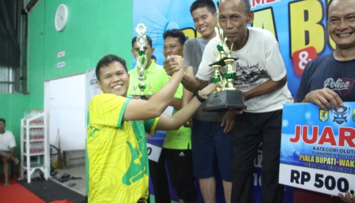 PB Borneo Serigala Juara Turnamen Bulu Tangkis Sergai 2025, Ditutup Langsung Wabup Adlin Tambunan