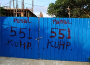 Kadiskes Sergai Bungkam Soal Proyek Labkesmas Berpagar Seng Biru Bertuliskan Pasal 551 KUHP